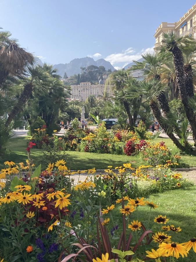 Queen Riviera : Climatisation, Parking, Terrasse Menton Bagian luar foto
