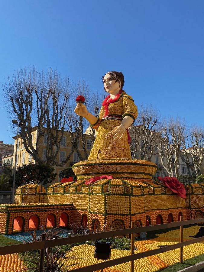 Queen Riviera : Climatisation, Parking, Terrasse Menton Bagian luar foto