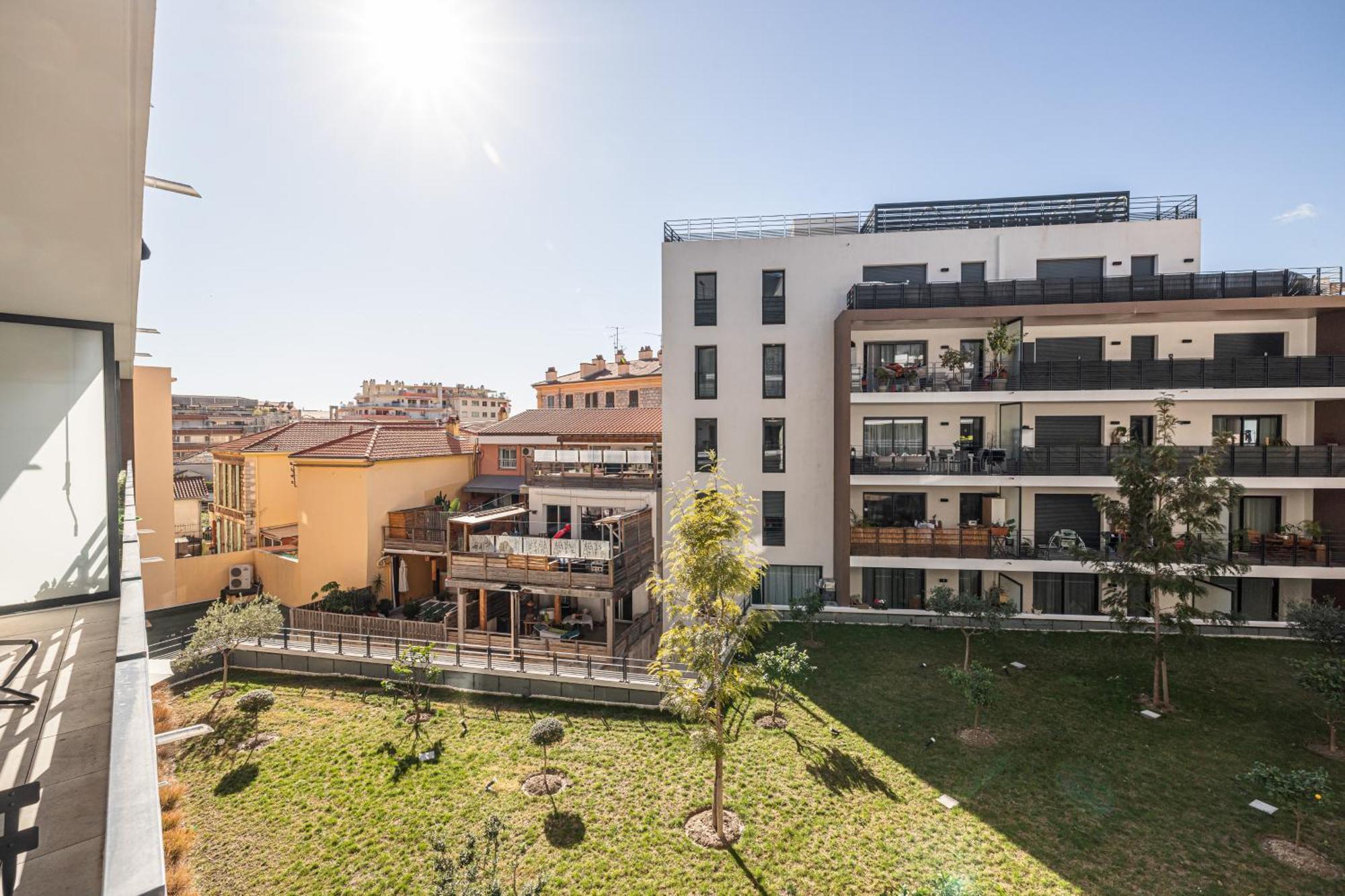 Queen Riviera : Climatisation, Parking, Terrasse Menton Bagian luar foto
